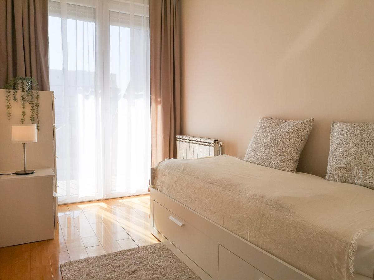 Filinhome Papa Suite 4 Нови Сад Екстериор снимка